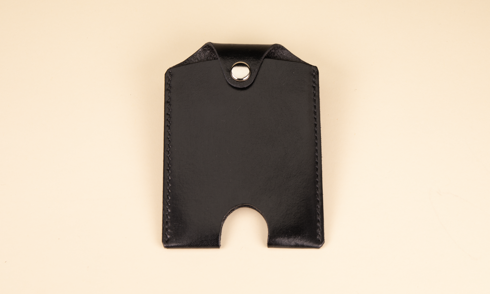 美品　HENRY CUIR カードケース　ブラック Vertical Cardholder – Maximum Henry