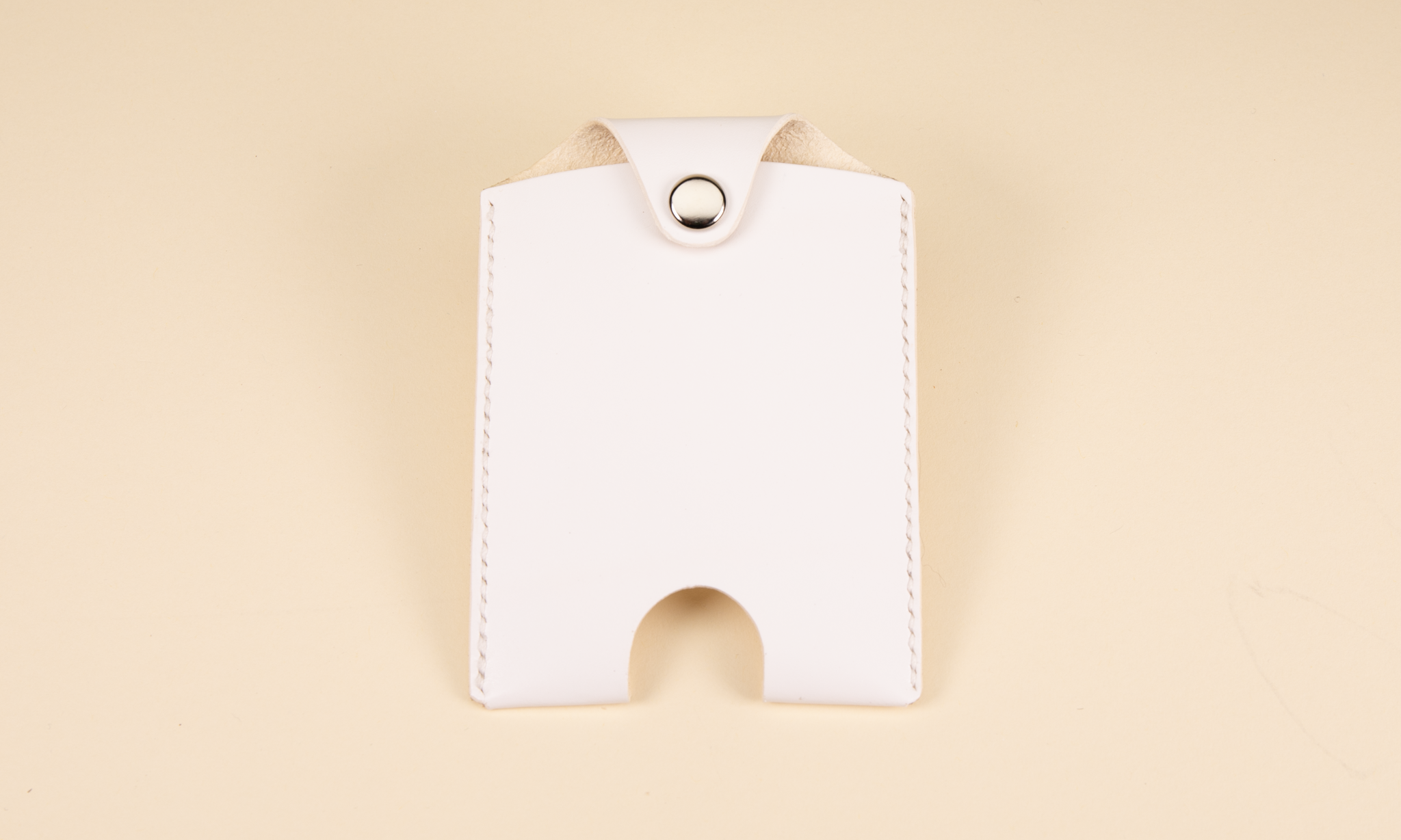Vertical Cardholder – Maximum Henry