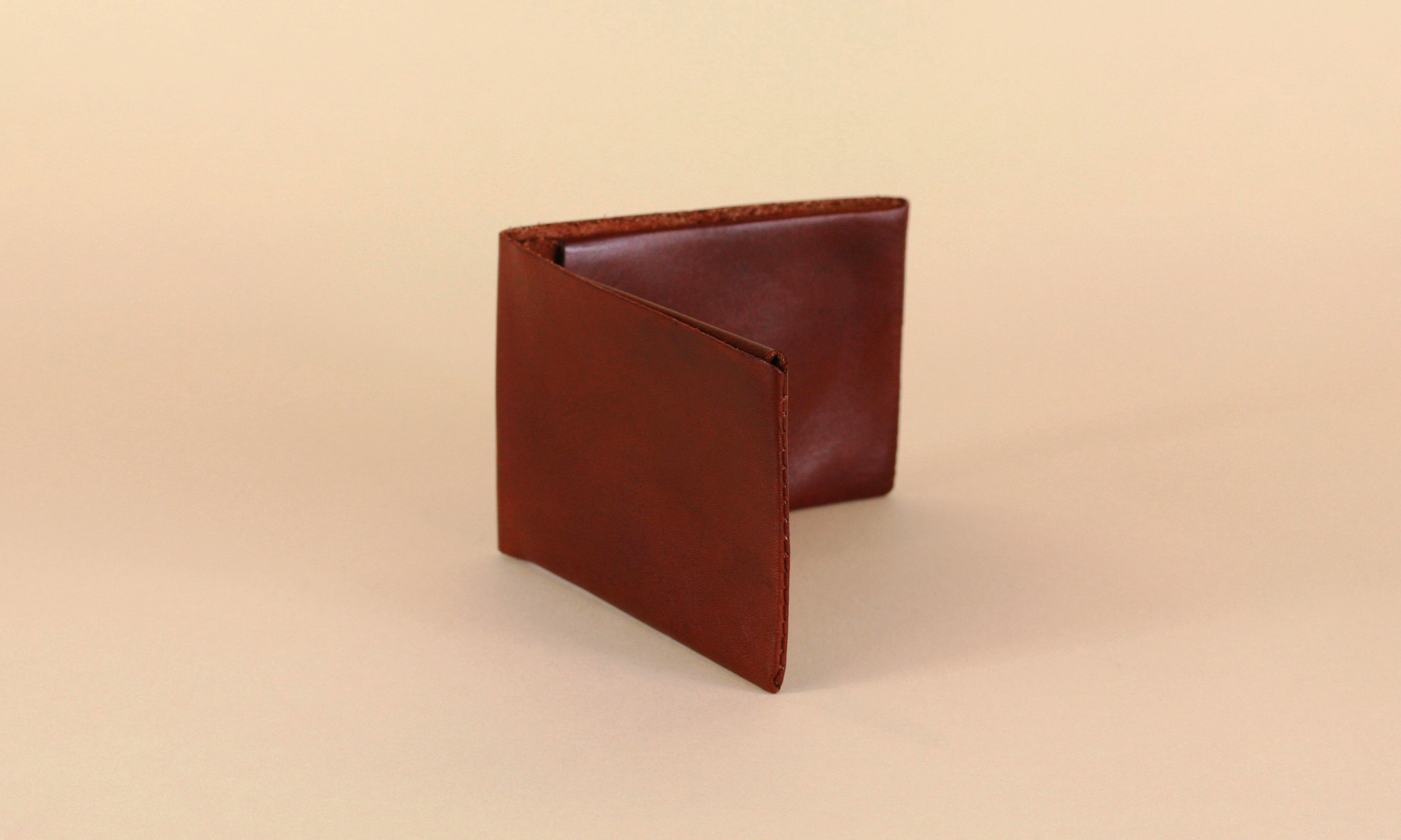Bifold_Brown_Standing_AG_3066x